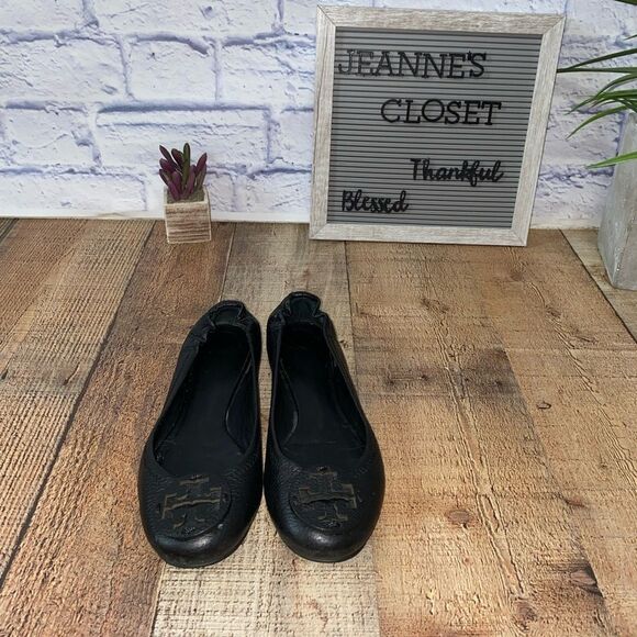 Tory Burch Reva Pebbled Black Leather Ballet Flats - Picture 2 of 11